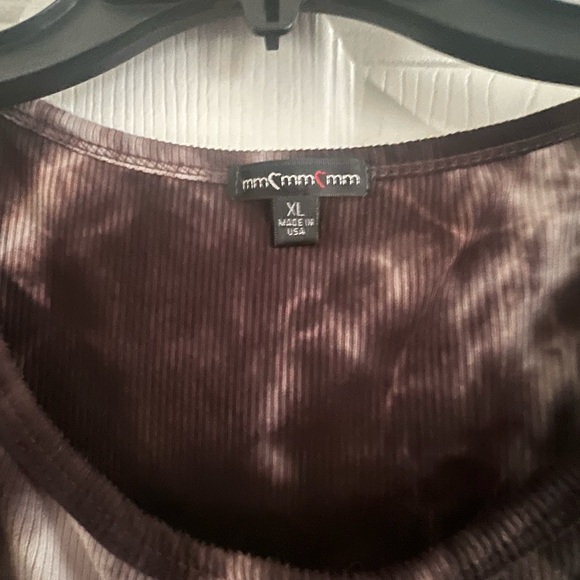 Two Dillard’s Feminine Fitting Tie Dye Mini-Dresses With Side Rouching - Picture 4 of 4